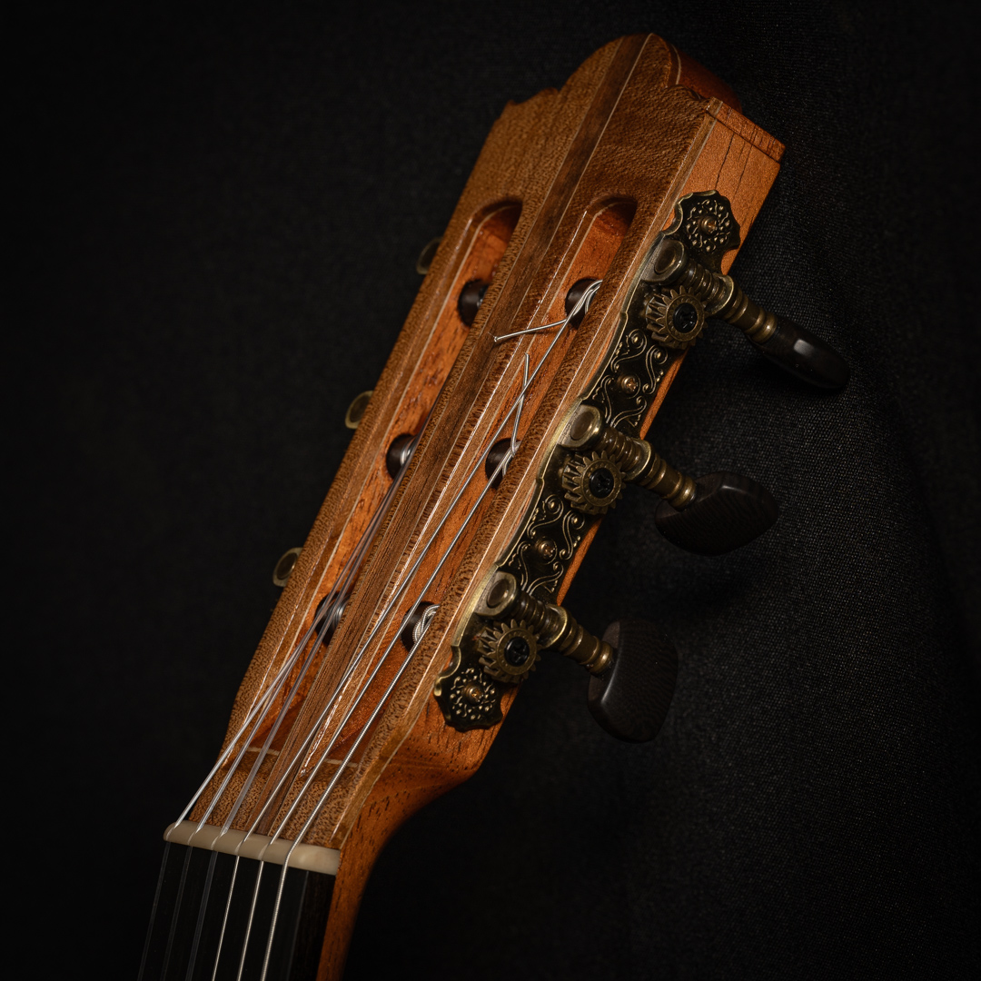GUITARRA ABALLAY-10
